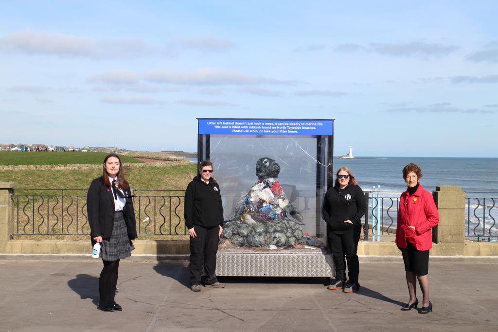 Young Mayor Suzie Mckenzie, artists Amy Welch and Beth Huttly, and North Tyneside Elected Mayor, Norma Redfearn CBE.