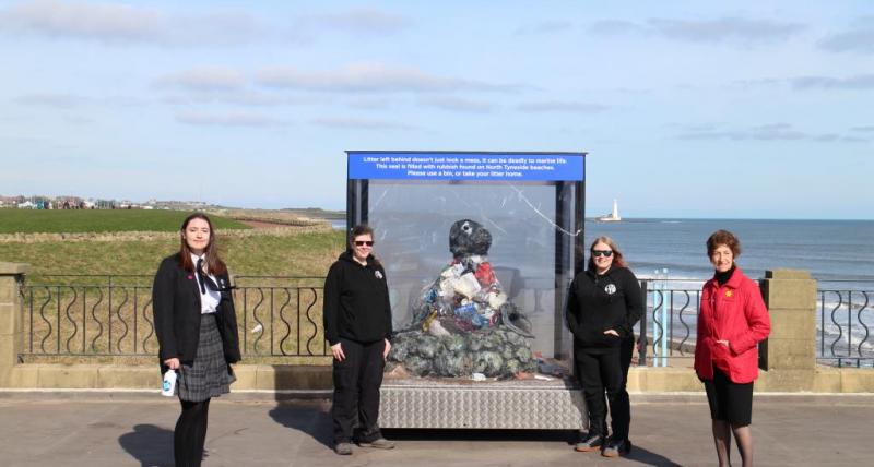 Young Mayor Suzie Mckenzie, artists Amy Welch and Beth Huttly, and North Tyneside Elected Mayor, Norma Redfearn CBE.